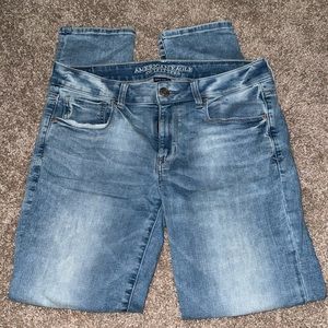 American Eagle Light Wash Skinny Jeans